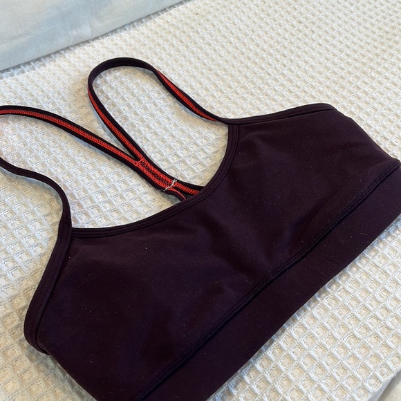 LULULEMON SIZE 4 BURGANDY FLOW Y BRA - Picture 2 of 6